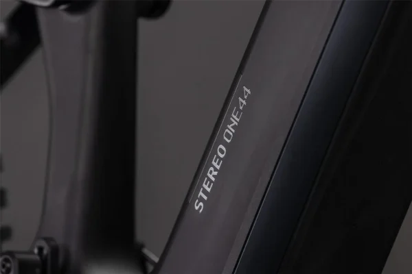 lundi c5 CUBE Stereo Hybrid ONE44 HPC Race 800 (2026)