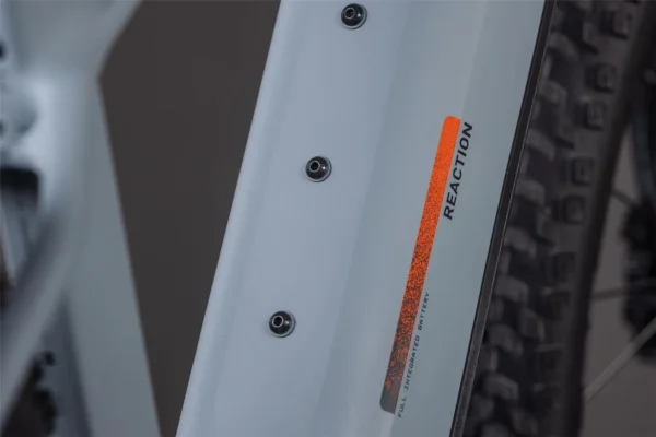 CUBE Reaction Hybrid Race 800 (2026)