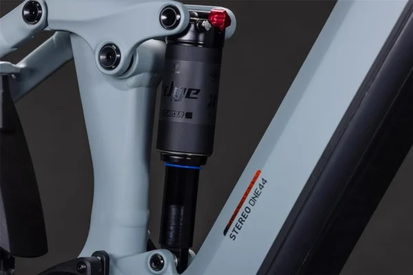 CUBE Stereo Hybrid ONE44 Pro 800 (2026)